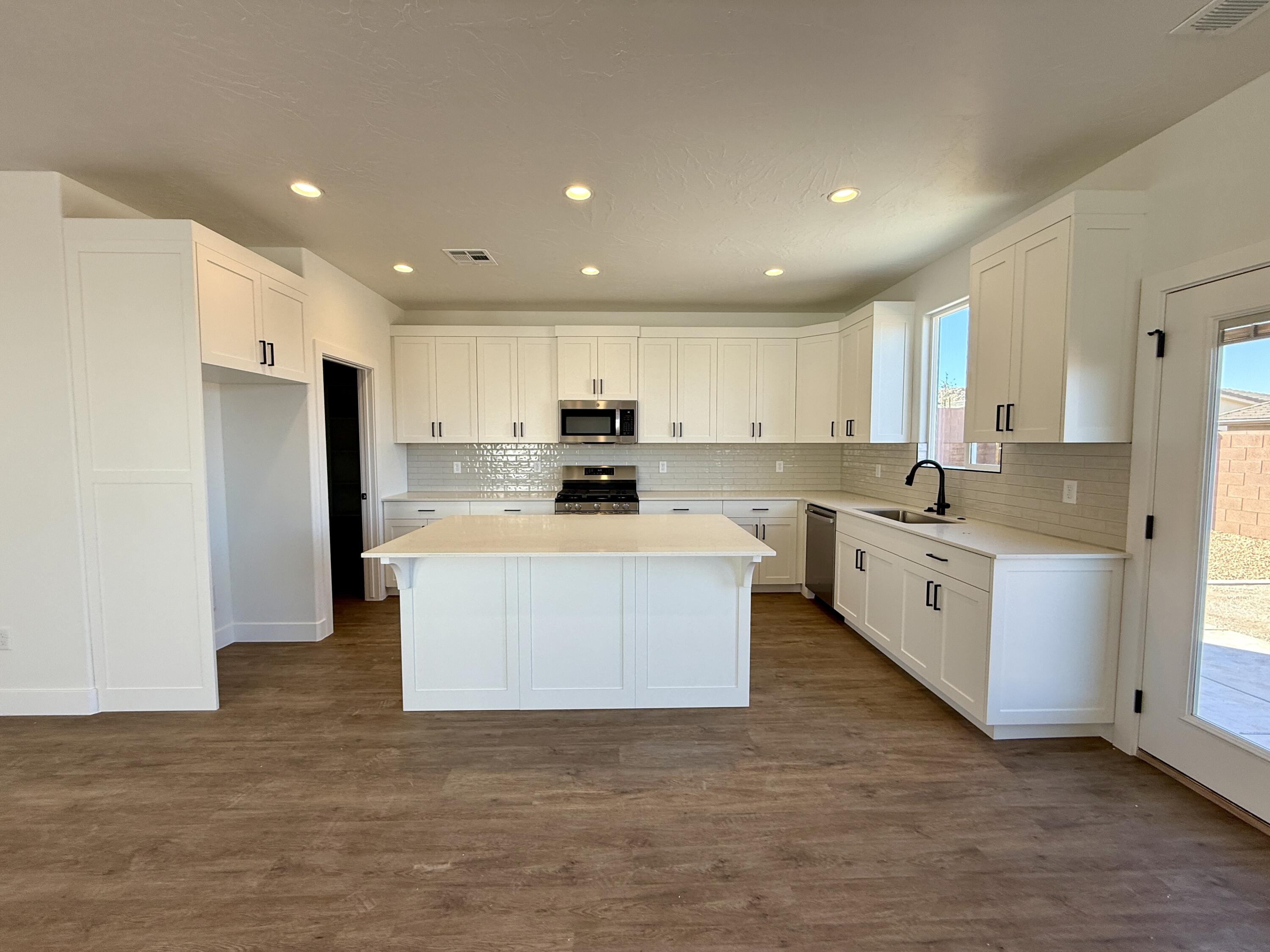 DESERT RESERVE - Residential