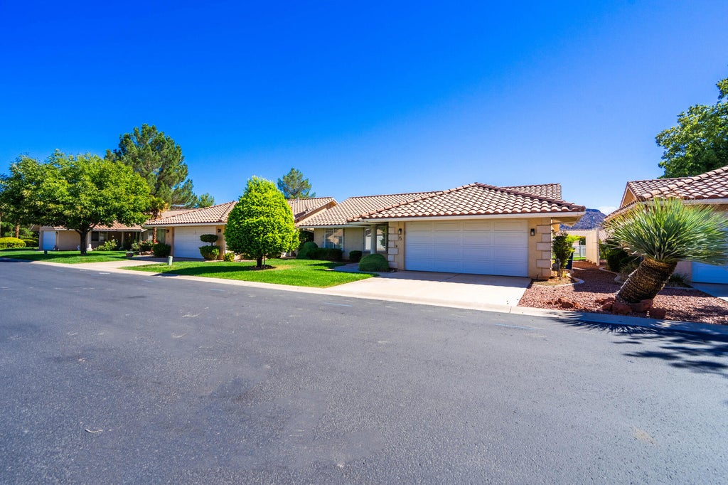 Photo of 1825 W Mathis Park Place 5 #5, Saint George, UT 84770 (MLS # 26-276821)