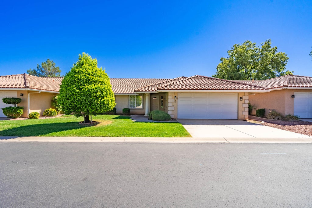 Photo of 1825 W Mathis Park Place 5 #5, Saint George, UT 84770 (MLS # 26-276821)