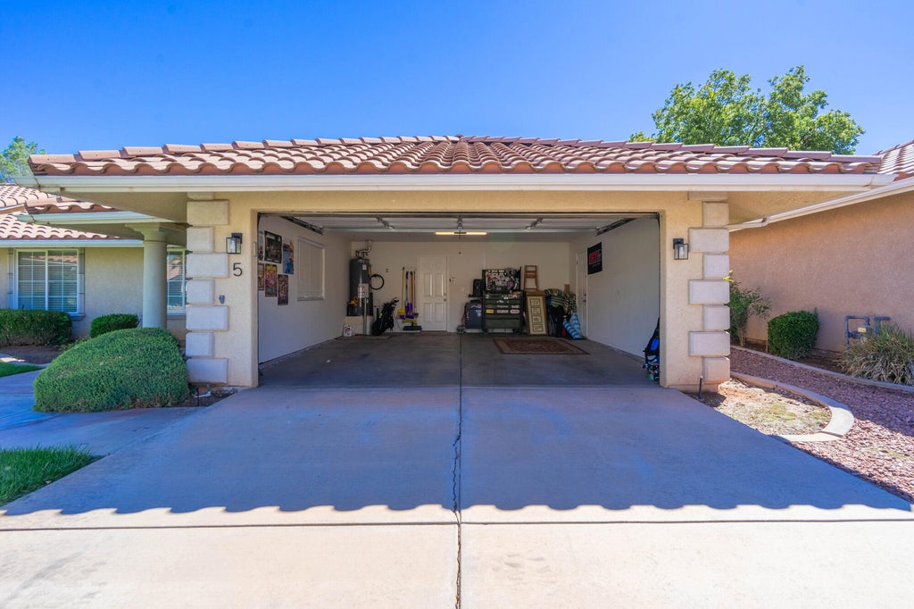 Photo of 1825 W Mathis Park Place 5 #5, Saint George, UT 84770 (MLS # 26-276821)