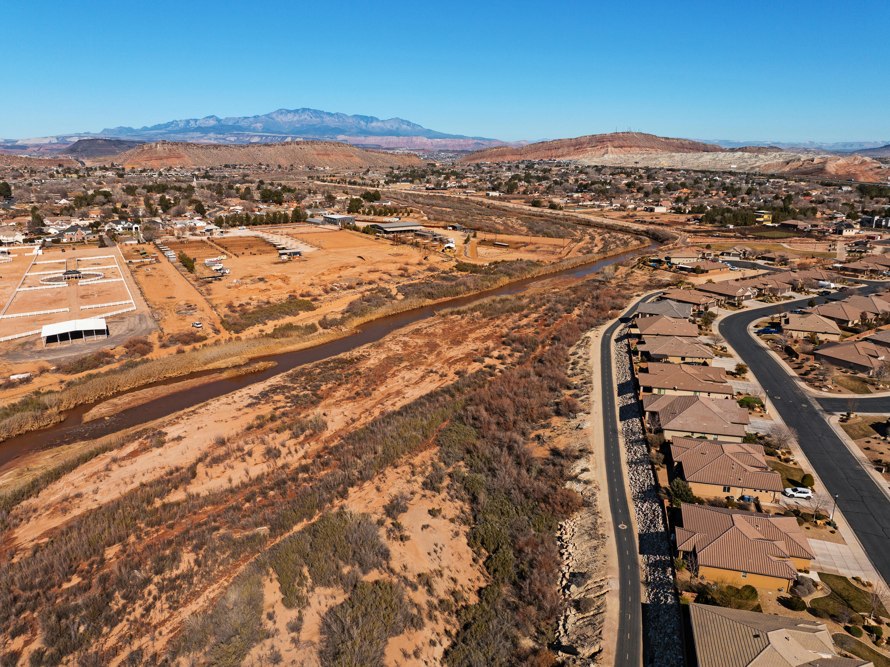 RIVERSTONE - Residential