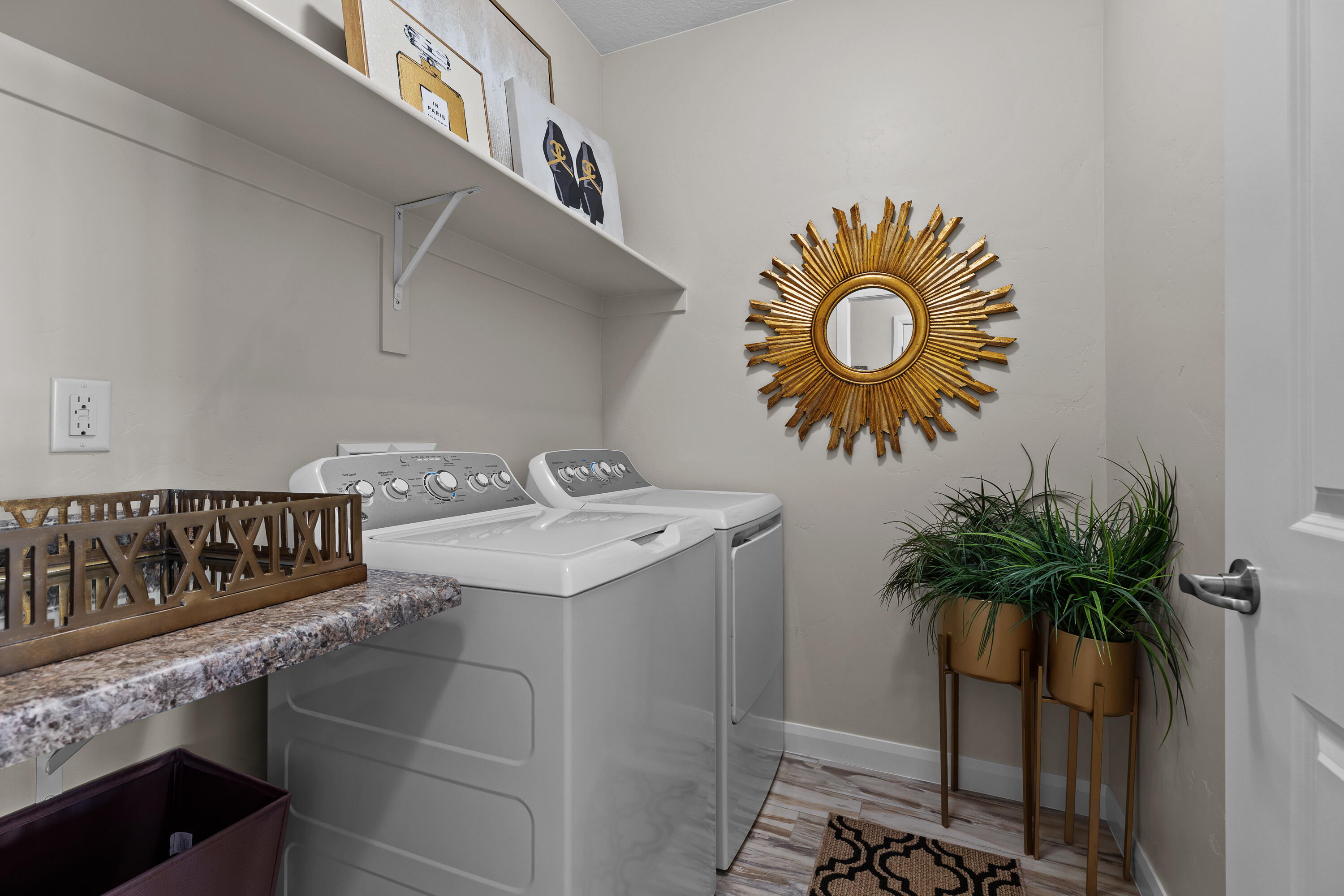 RIVERSTONE - Residential