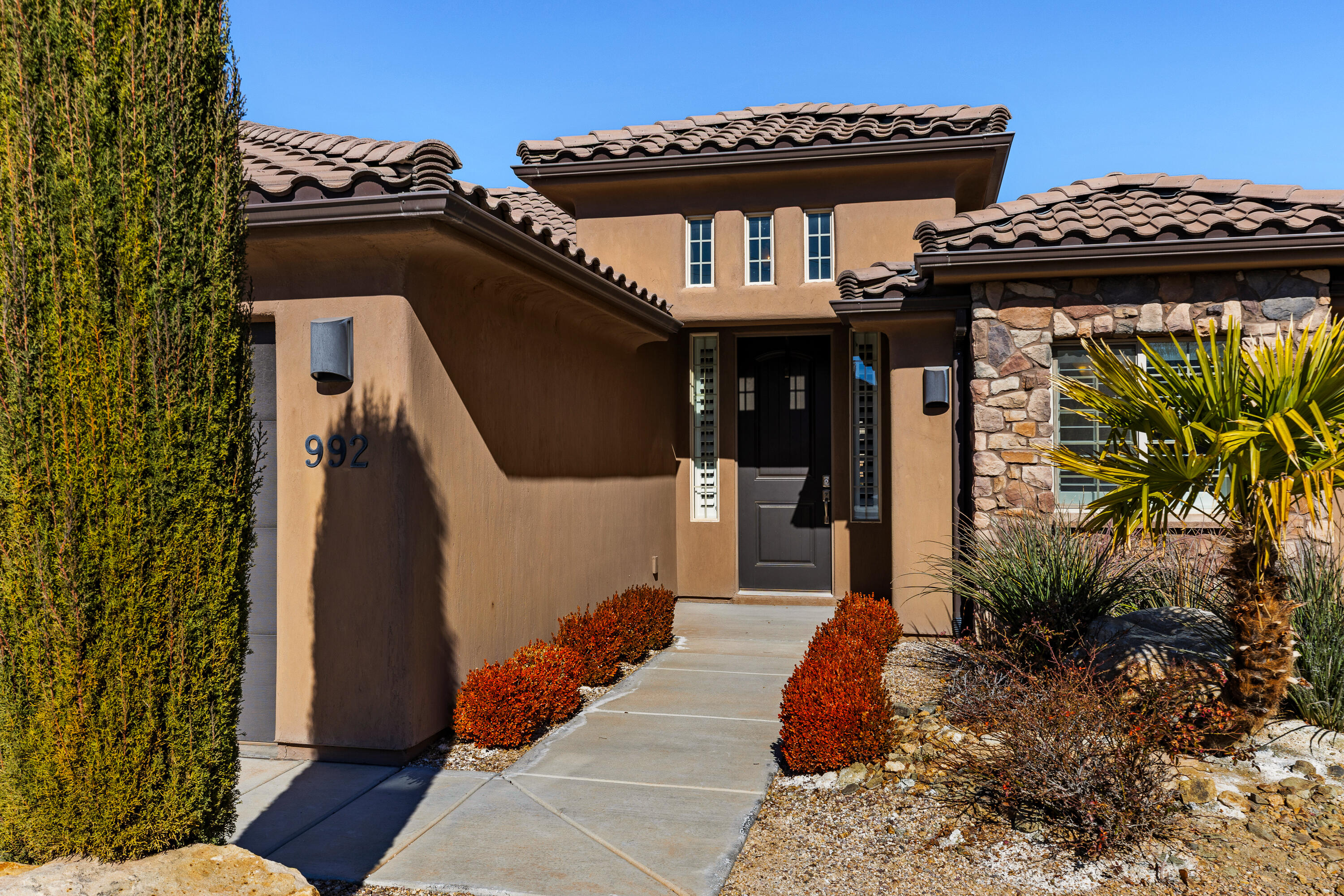 RIVERSTONE - Residential