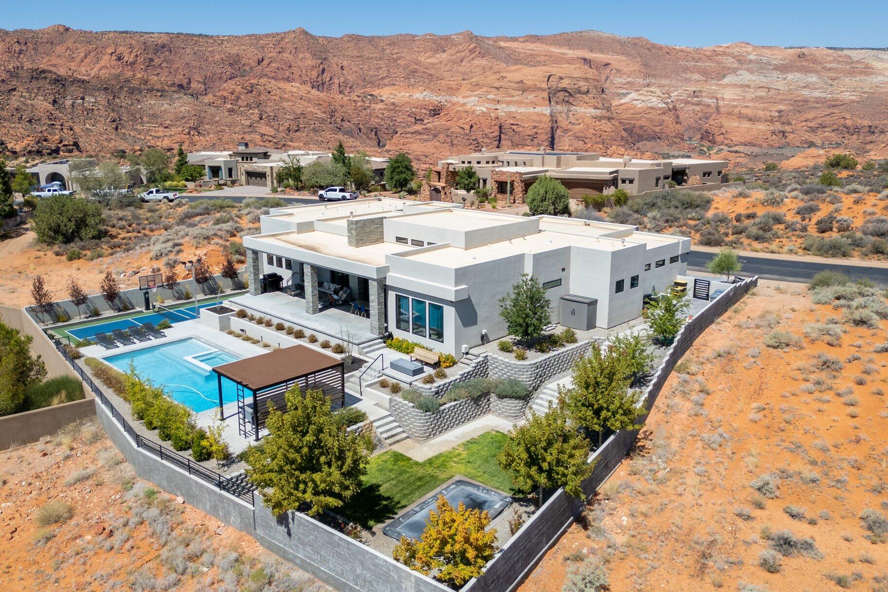 LEDGES OF ST GEORGE - Residential