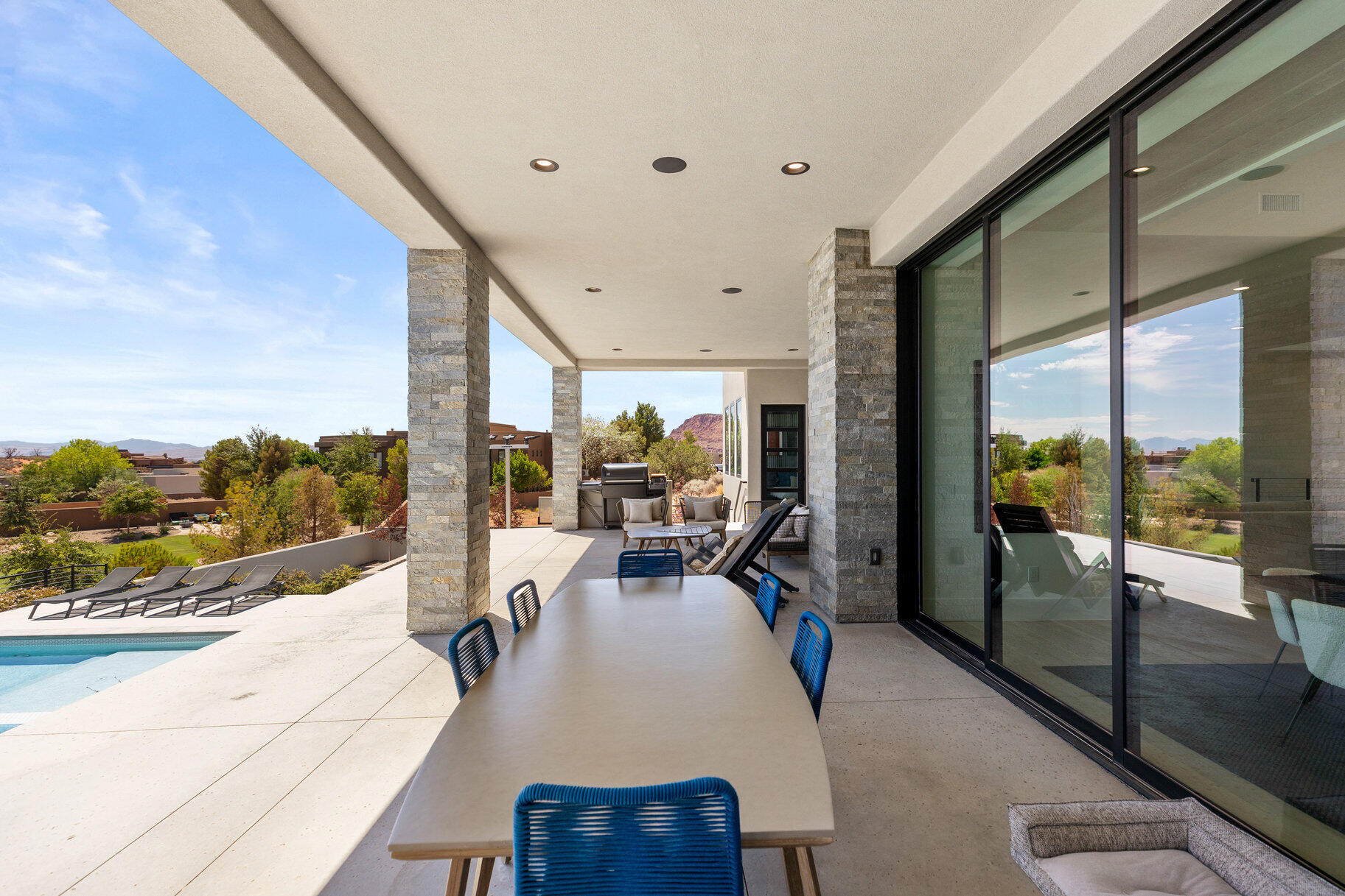 LEDGES OF ST GEORGE - Residential