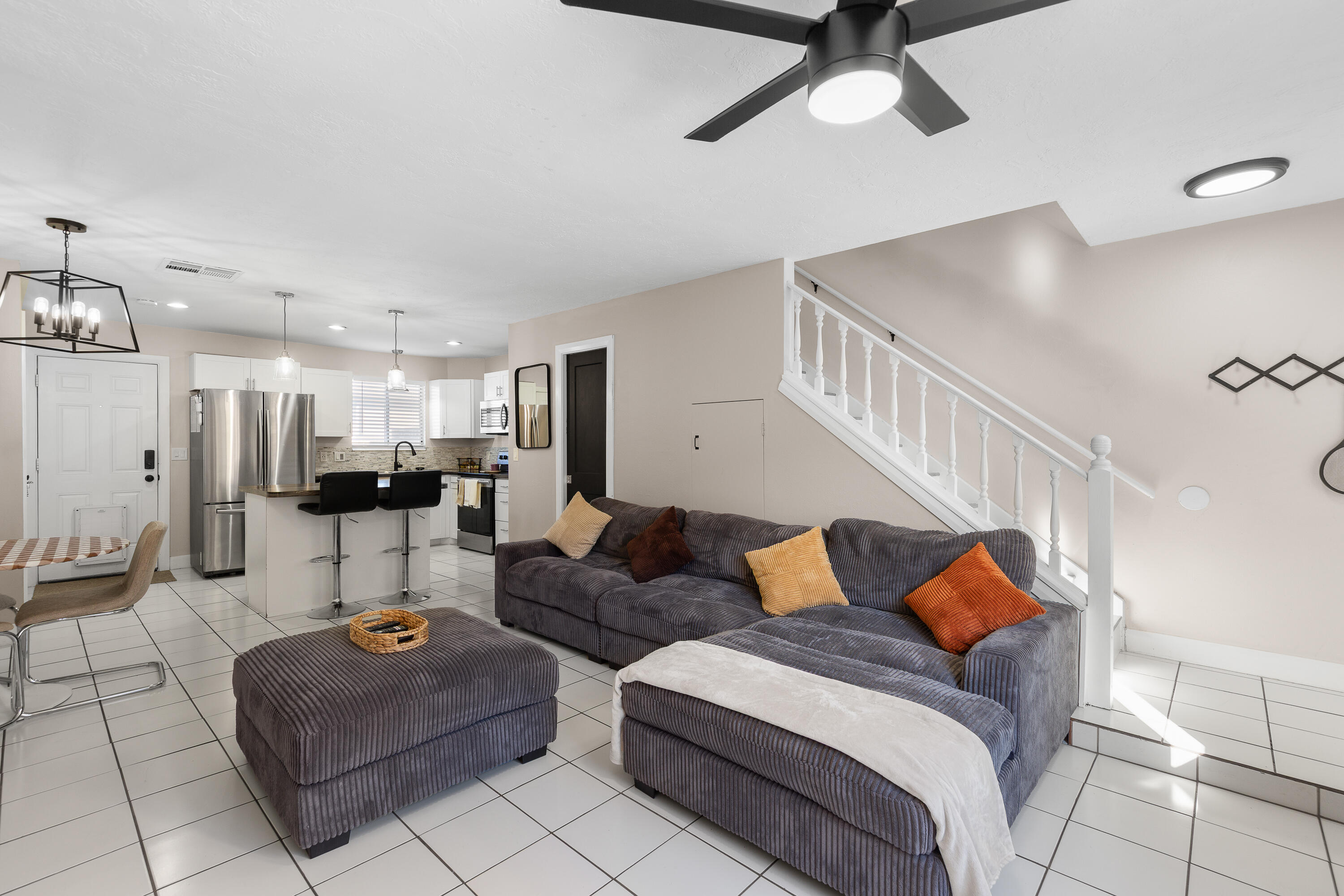 COLOR VIEW TOWNHOMES - Residential