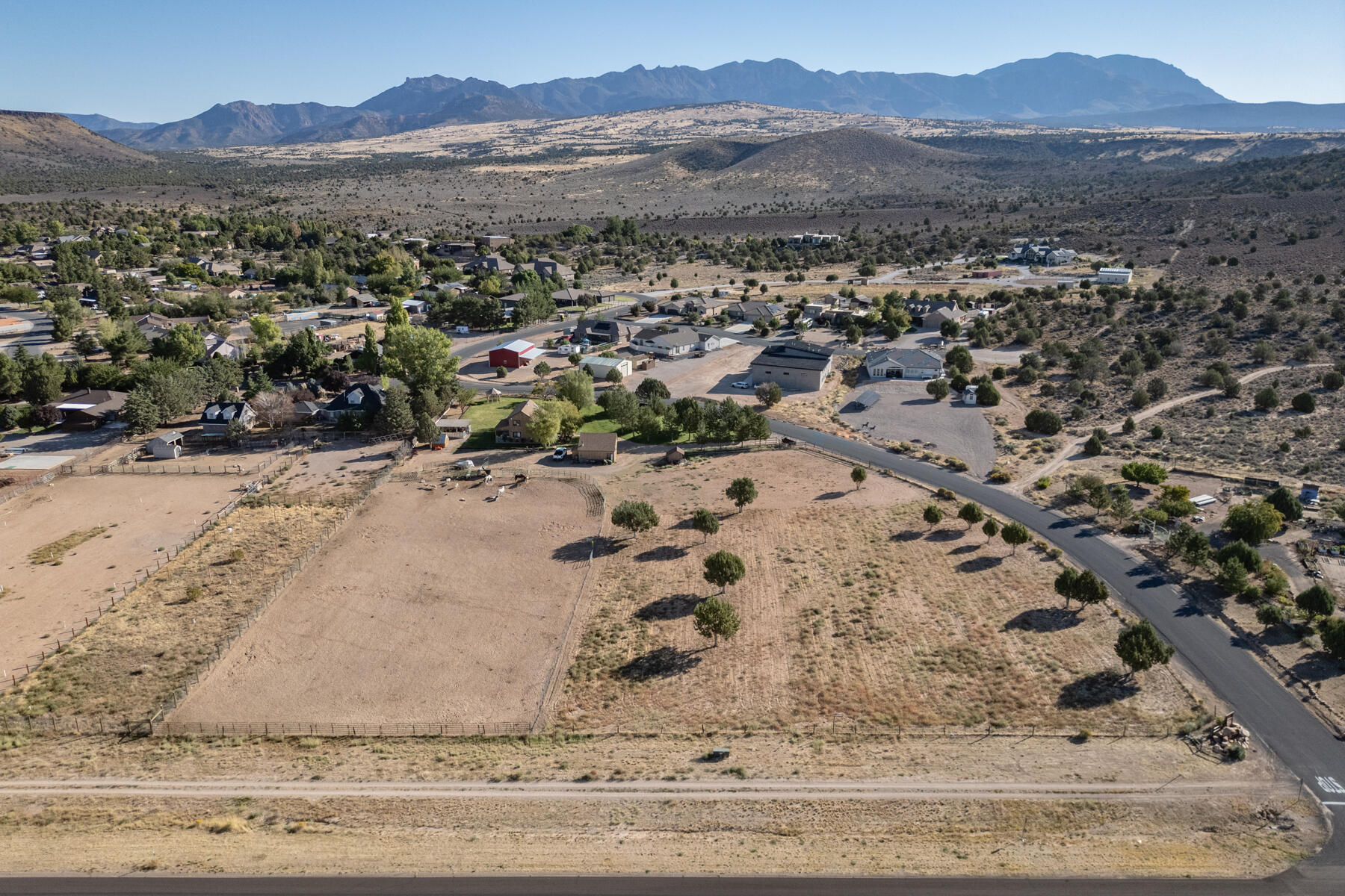 DAMMERON VALLEY FARMS - Residential