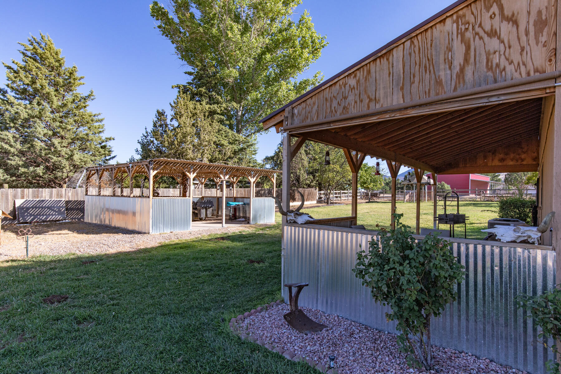 DAMMERON VALLEY FARMS - Residential