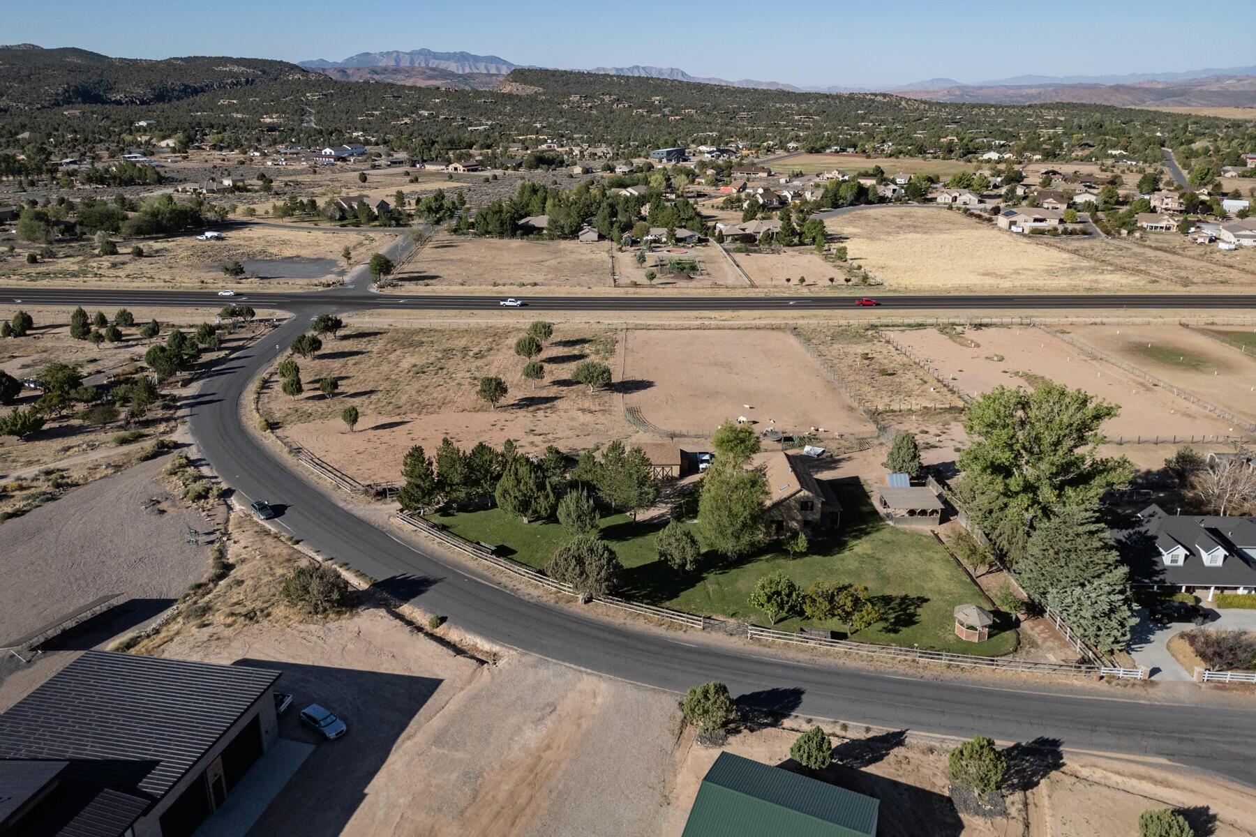 DAMMERON VALLEY FARMS - Residential