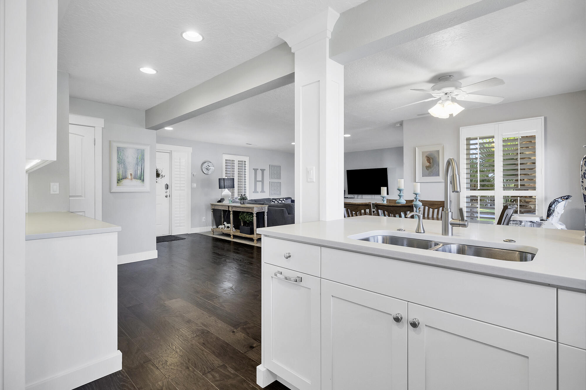 LAS PALMAS RESORT CONDOS - Residential