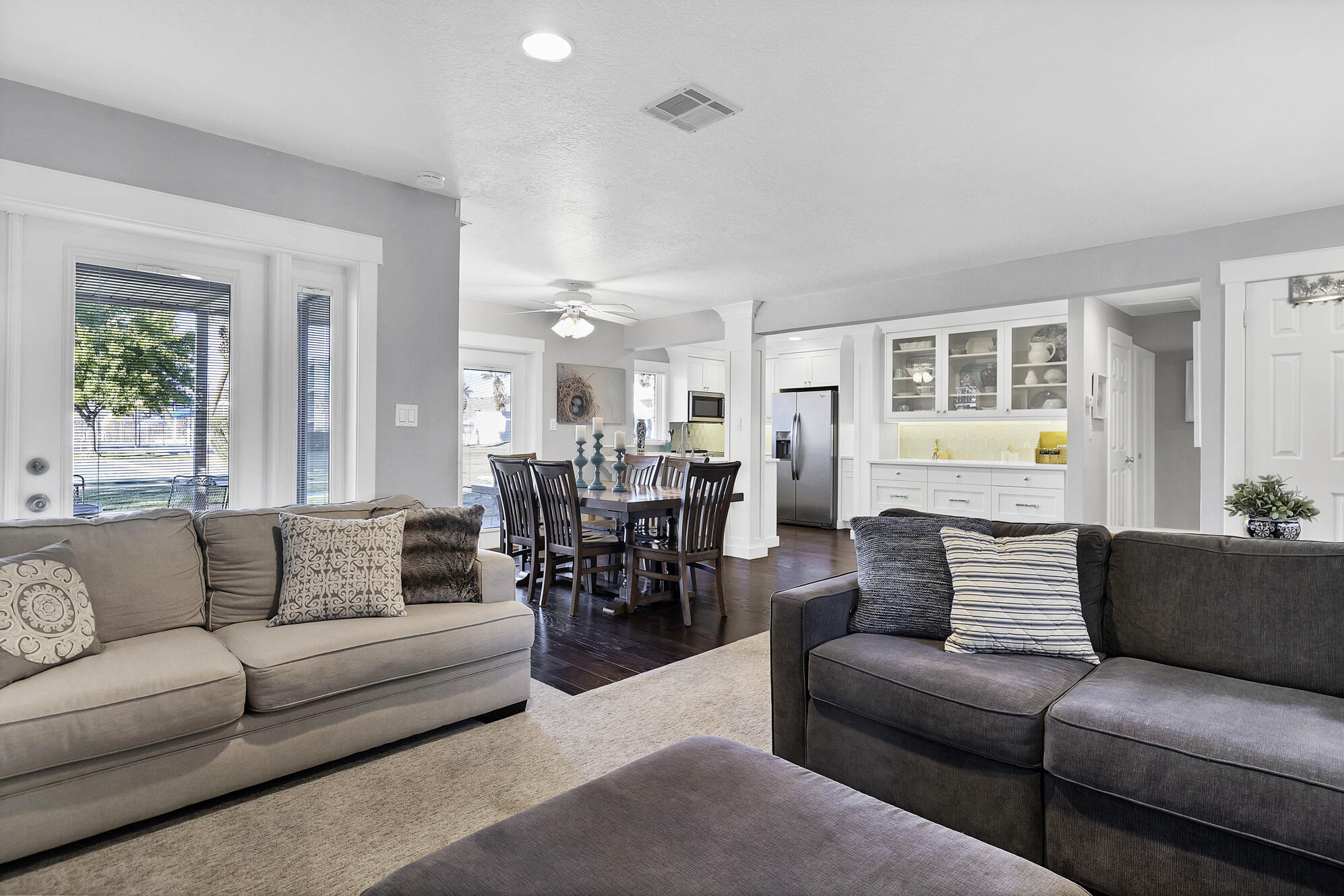 LAS PALMAS RESORT CONDOS - Residential