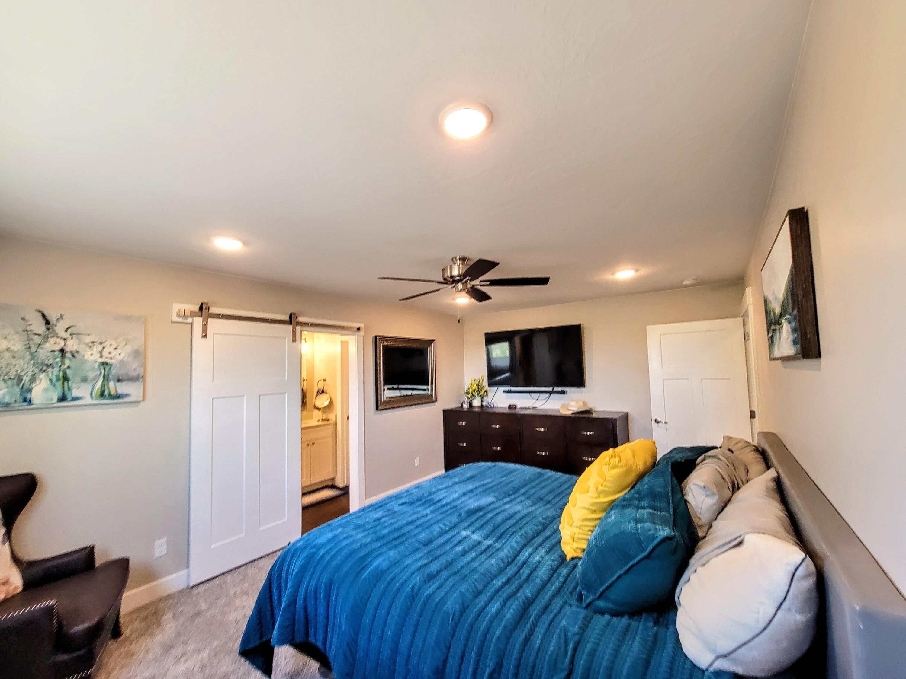 EAGLE ROCK - Residential