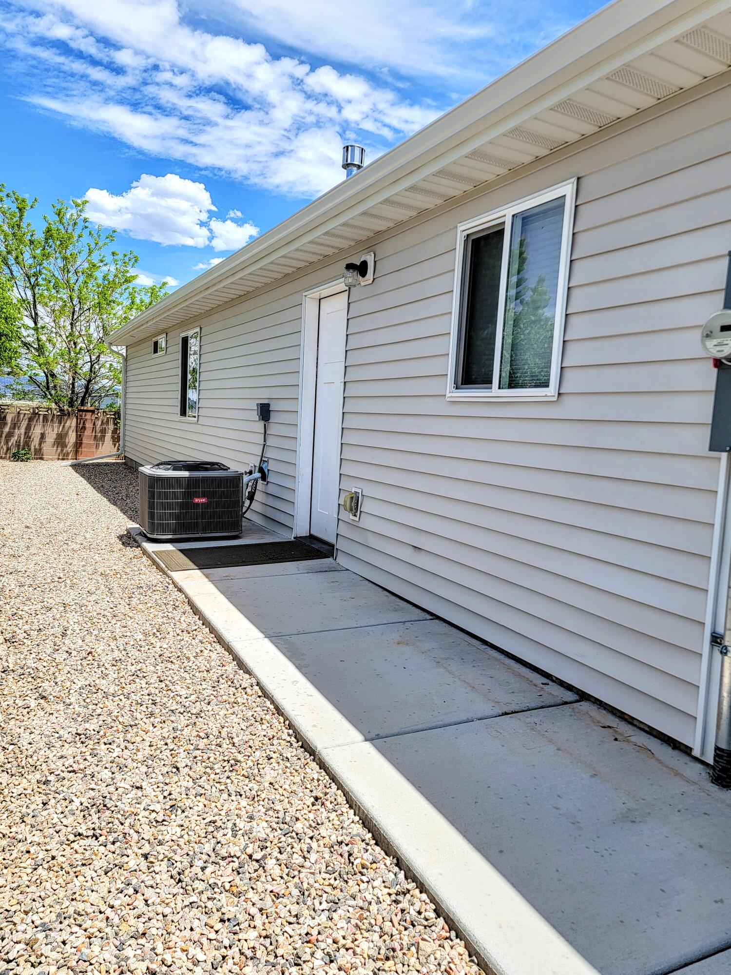 EAGLE ROCK - Residential