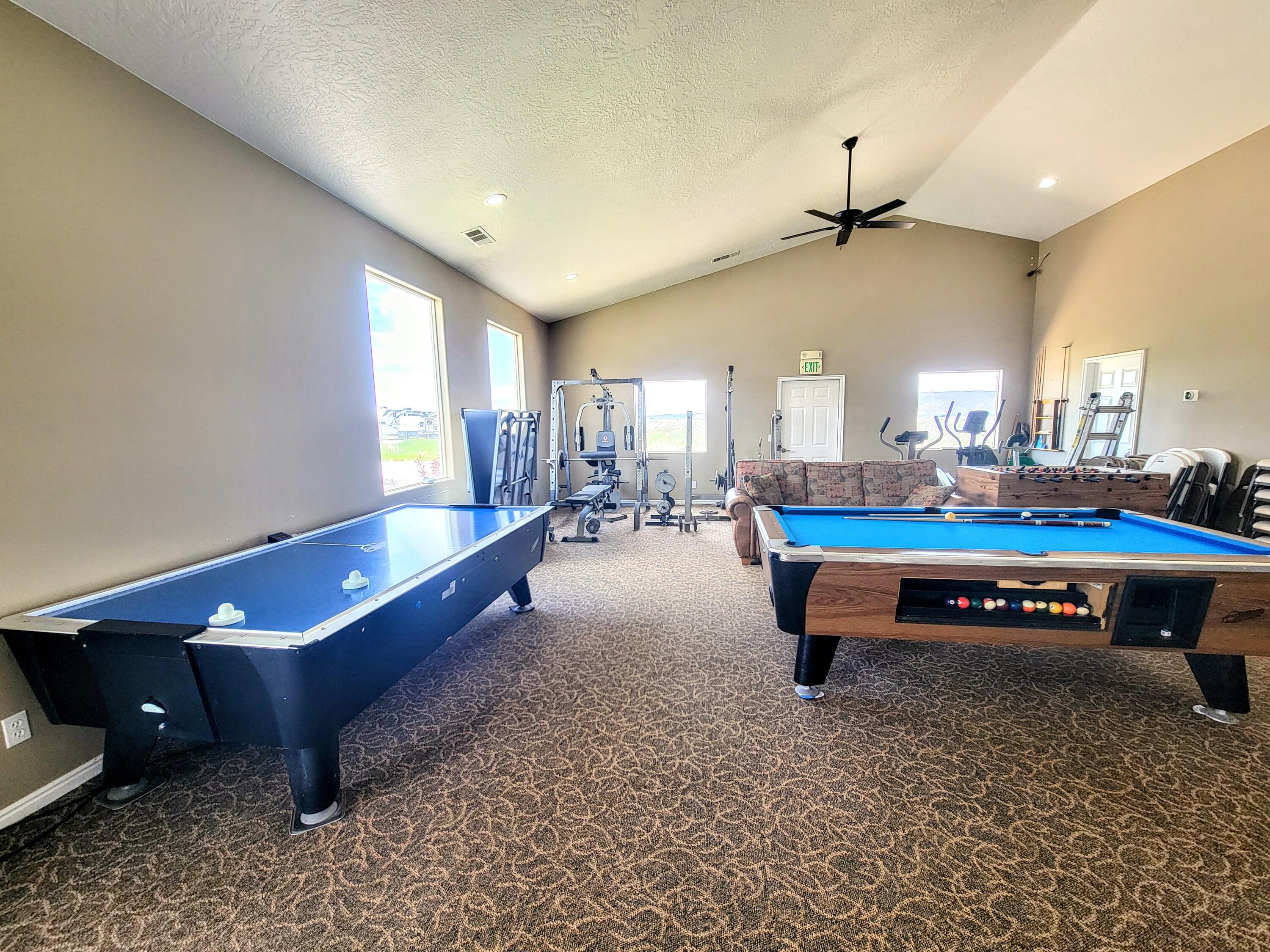 EAGLE ROCK - Residential