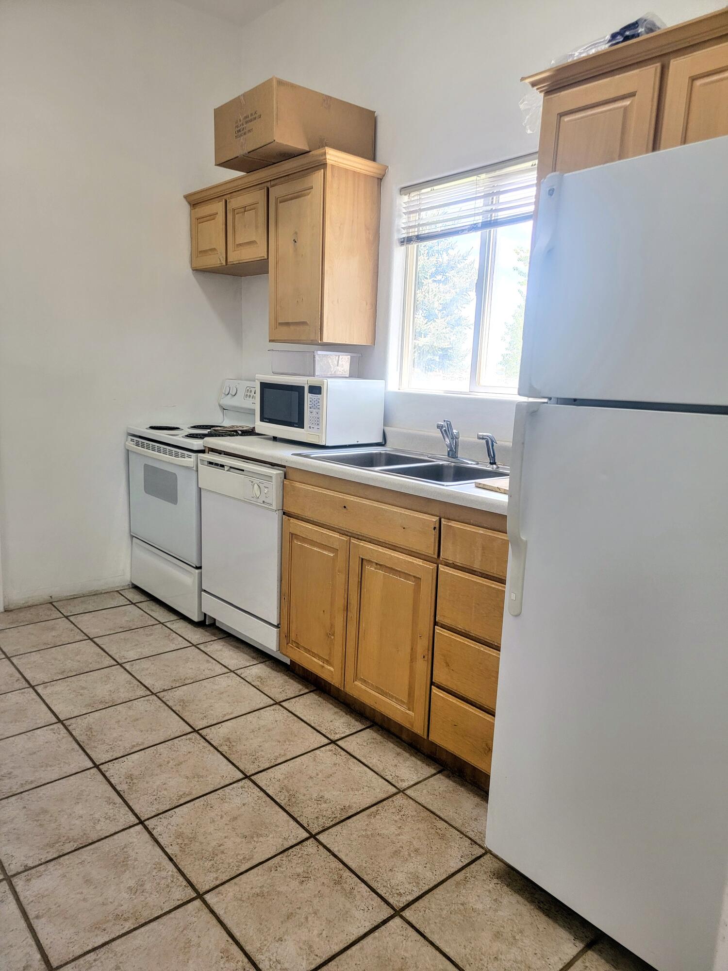 EAGLE ROCK - Residential