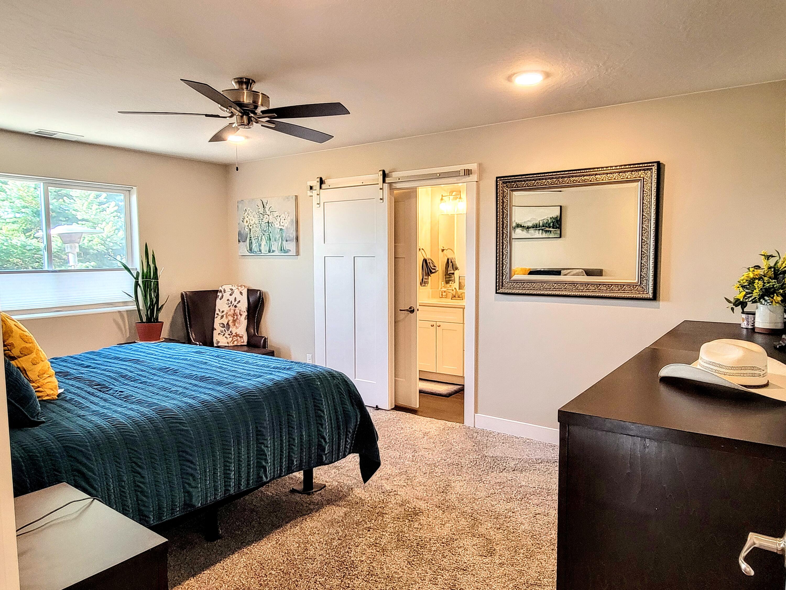 EAGLE ROCK - Residential