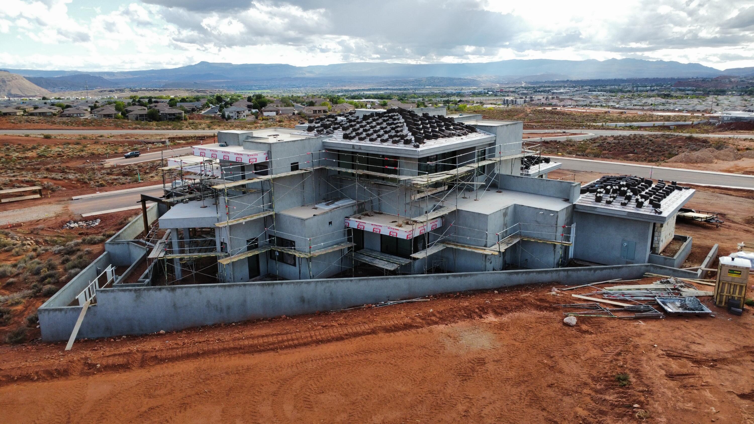 SOLENTE VILLAGE - Residential