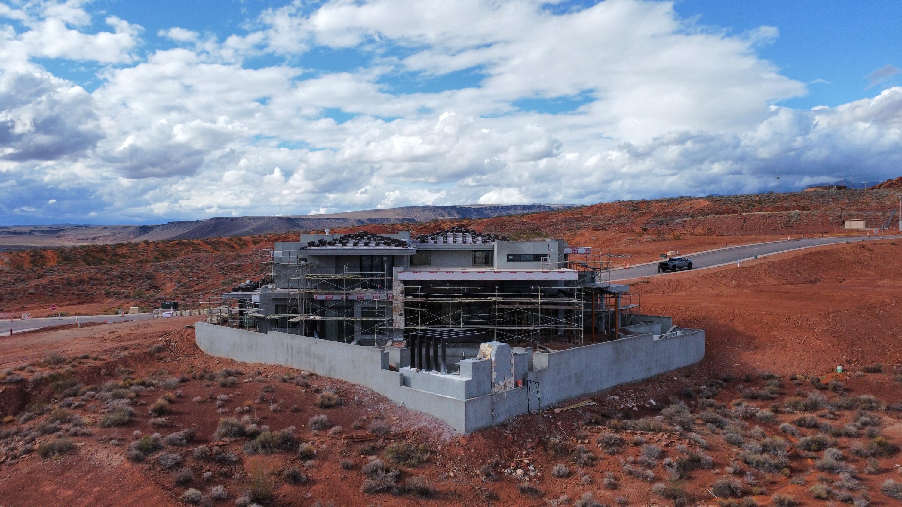 SOLENTE VILLAGE - Residential