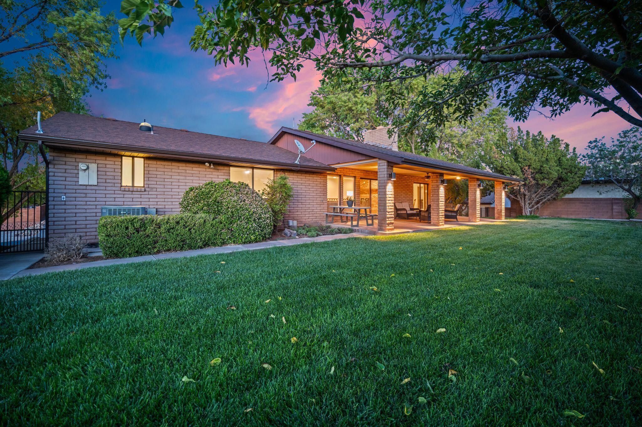 BLOOMINGTON HILLS - Residential