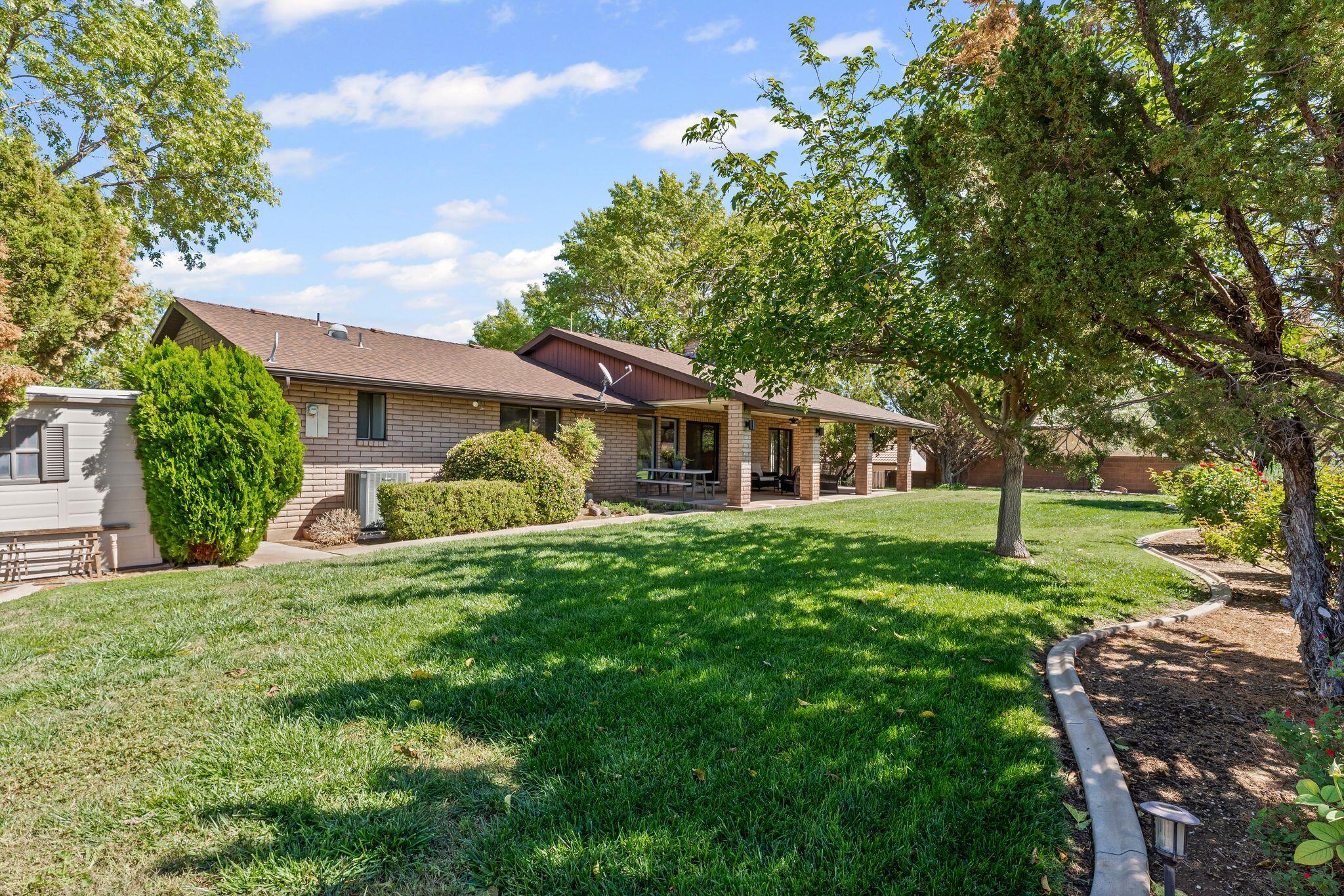 BLOOMINGTON HILLS - Residential