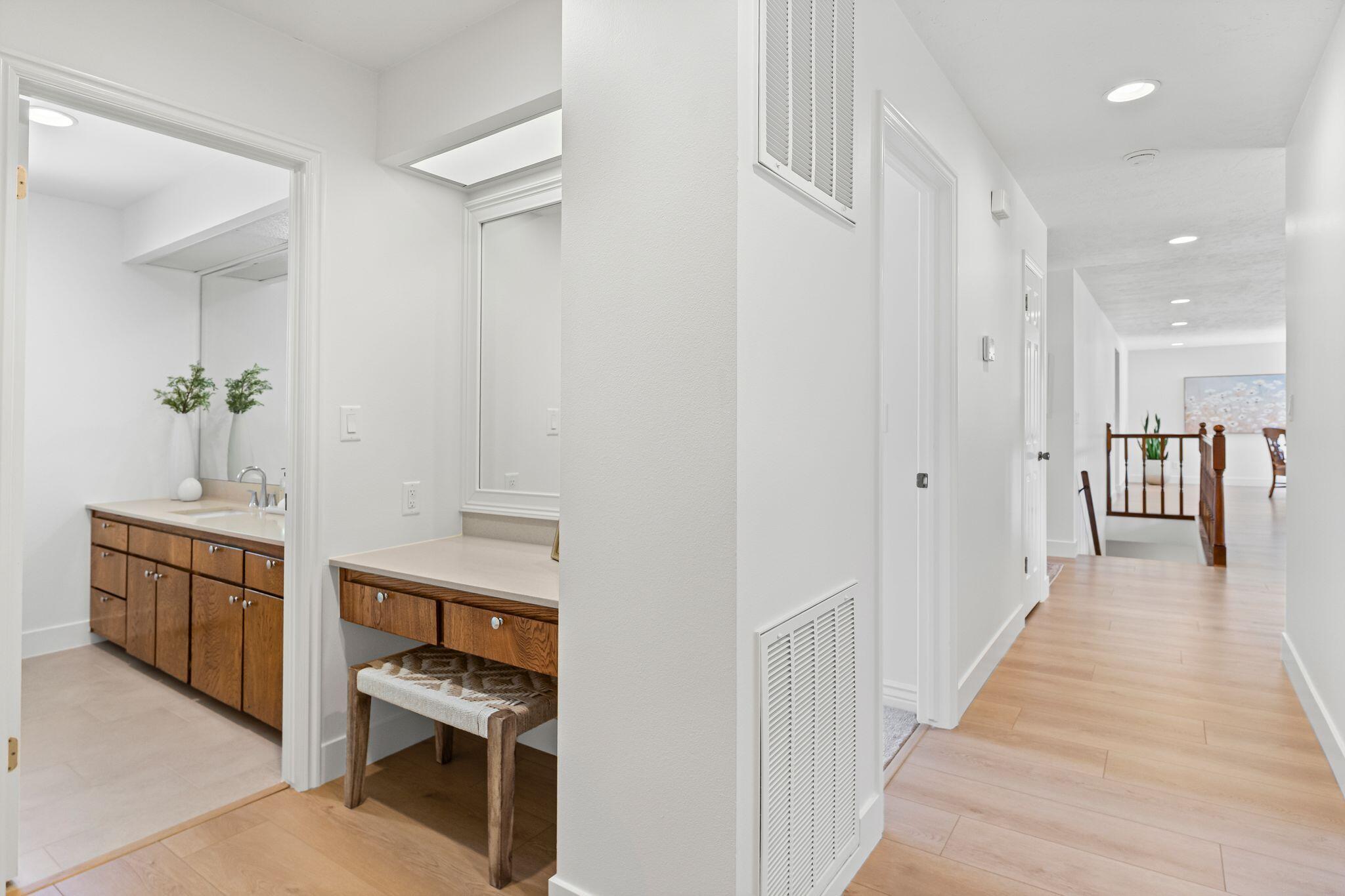 BLOOMINGTON HILLS - Residential