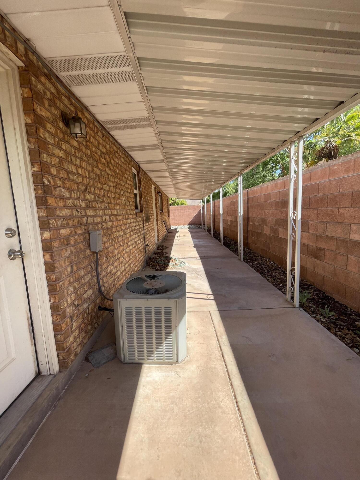 CREEKSIDE HOMES - Residential