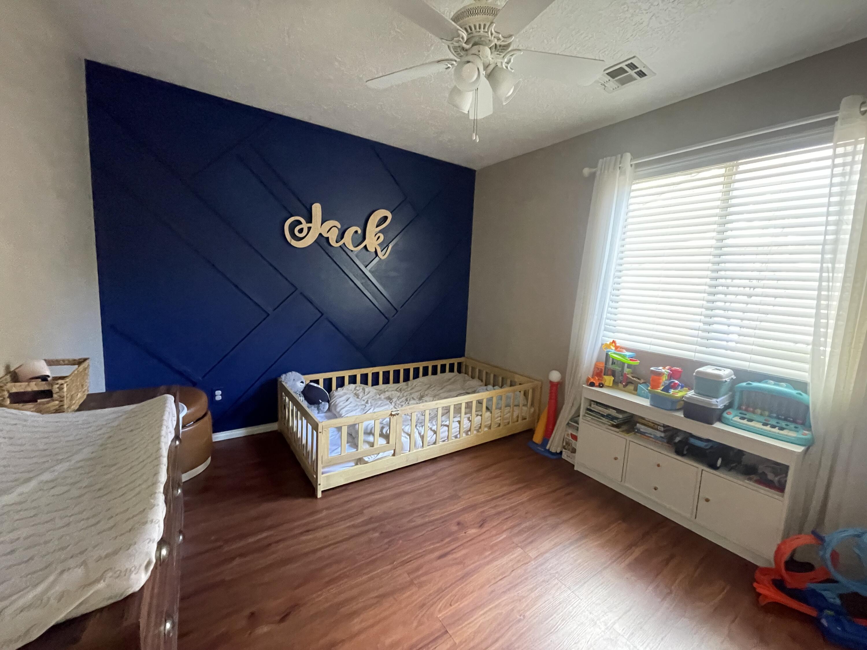 CREEKSIDE HOMES - Residential