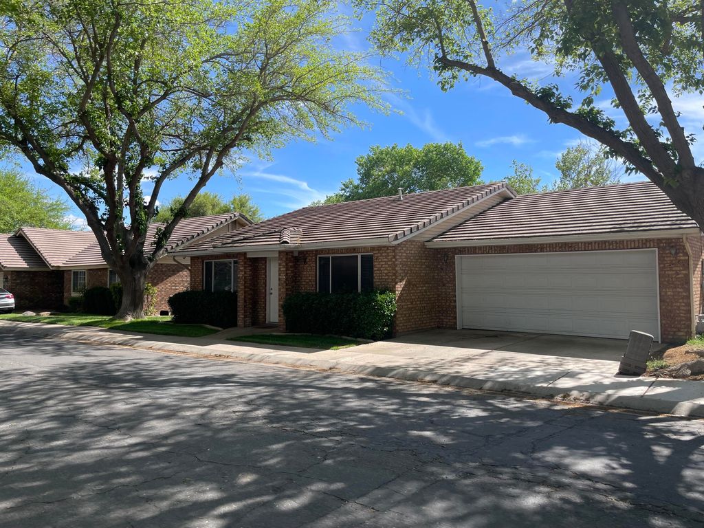 Photo of 351 S VALLEY VIEW #8, Saint George, UT 84770 (MLS # 26-271295)