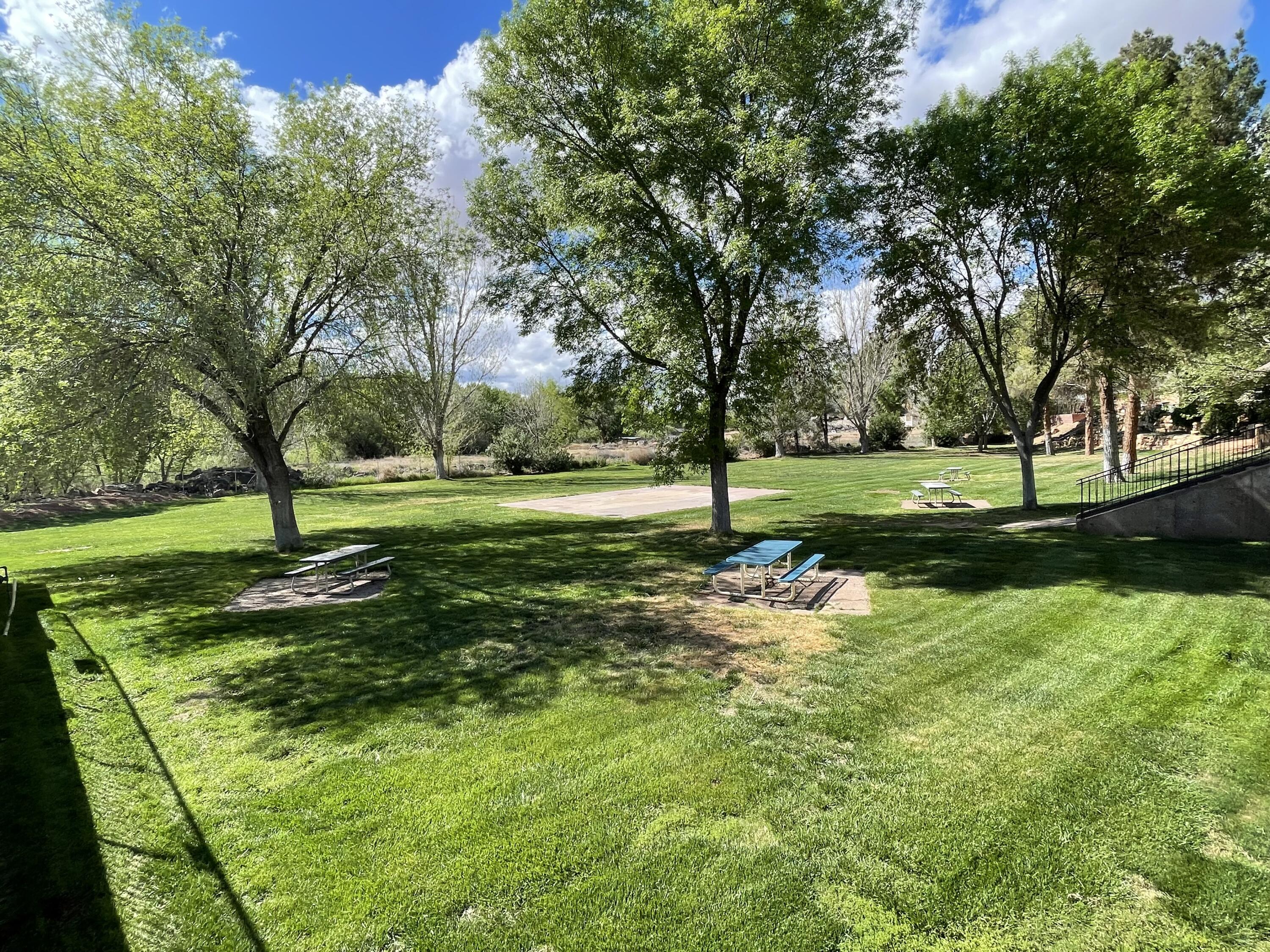 CREEKSIDE HOMES - Residential