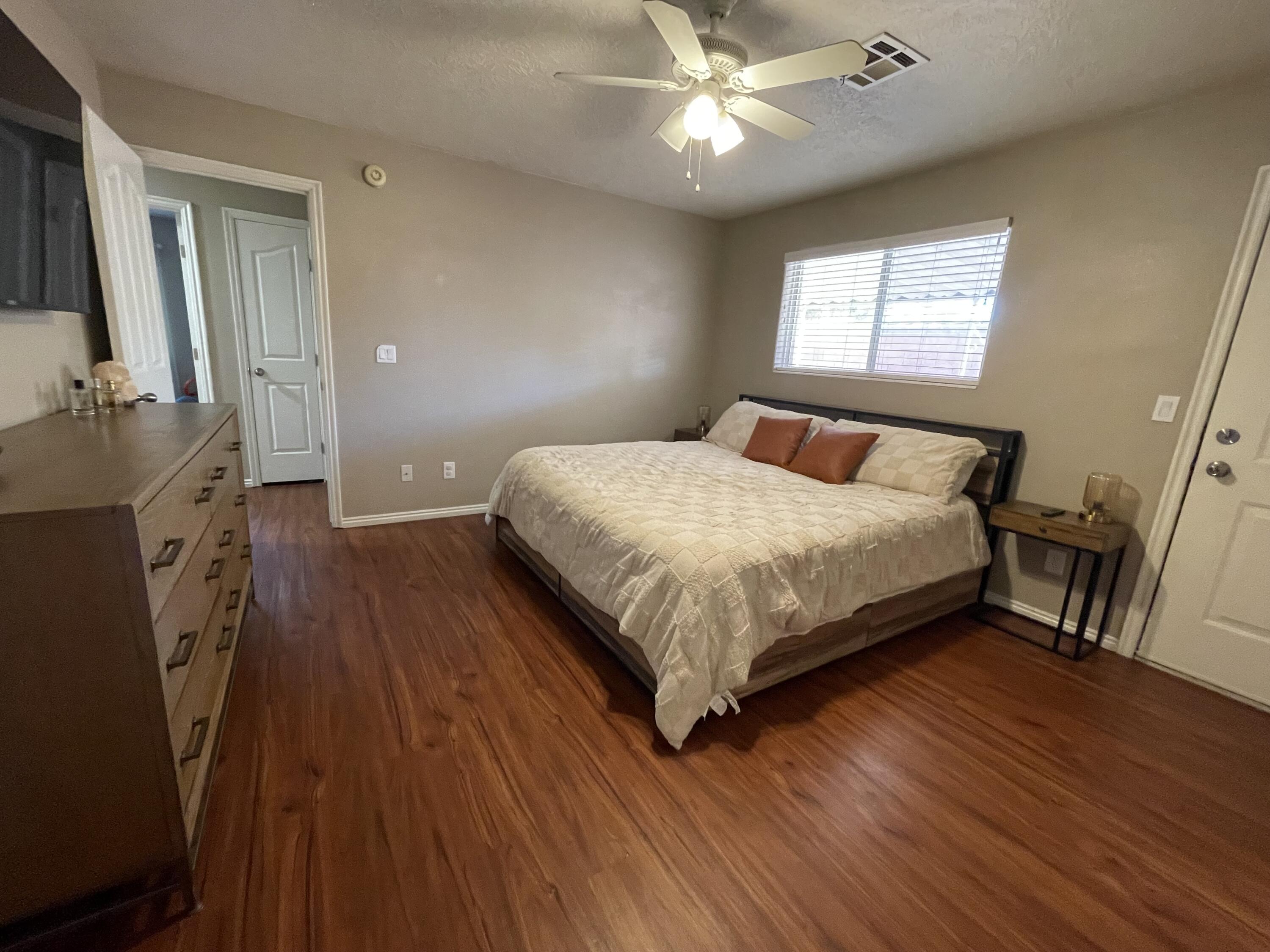 CREEKSIDE HOMES - Residential