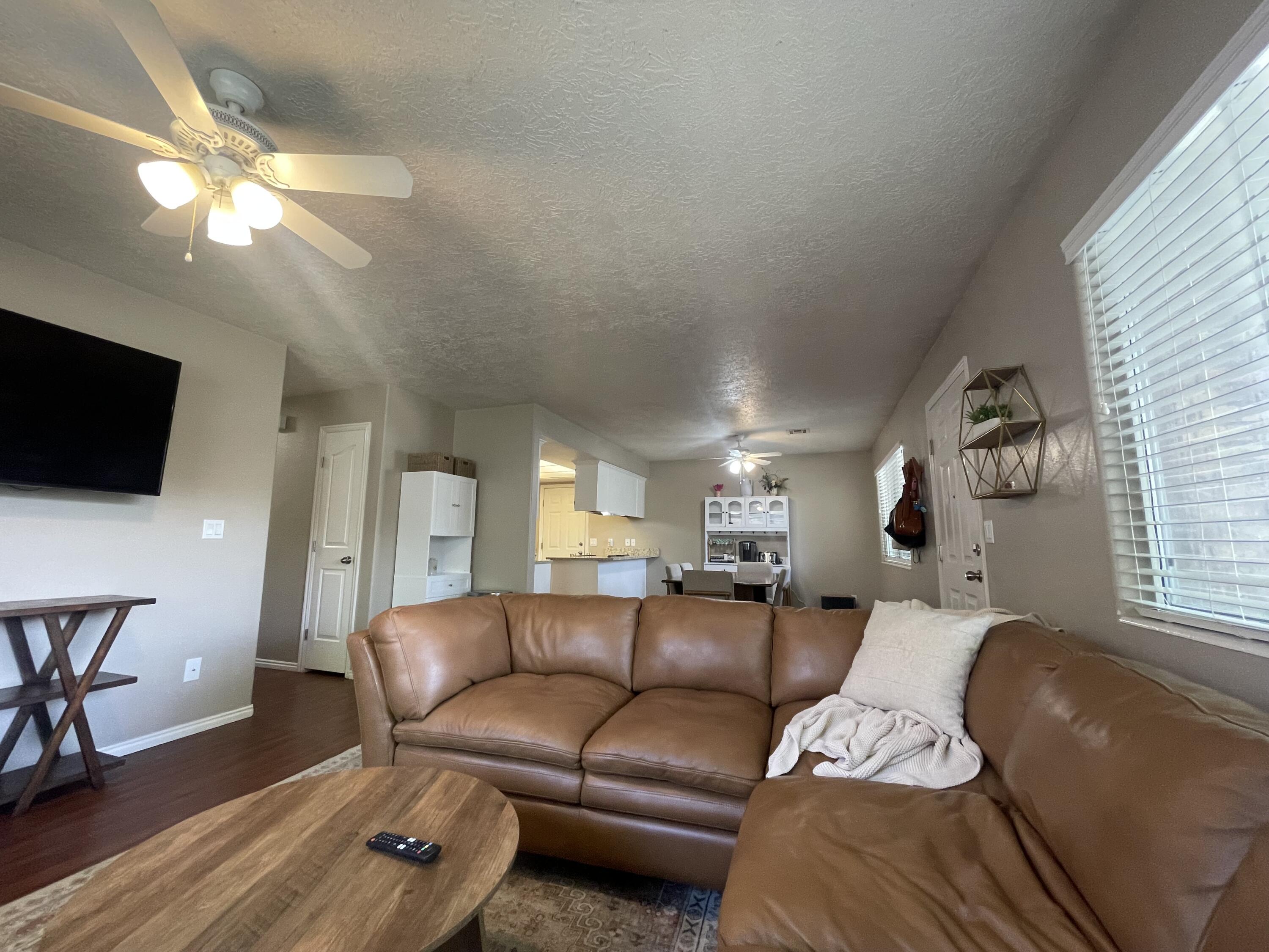 CREEKSIDE HOMES - Residential