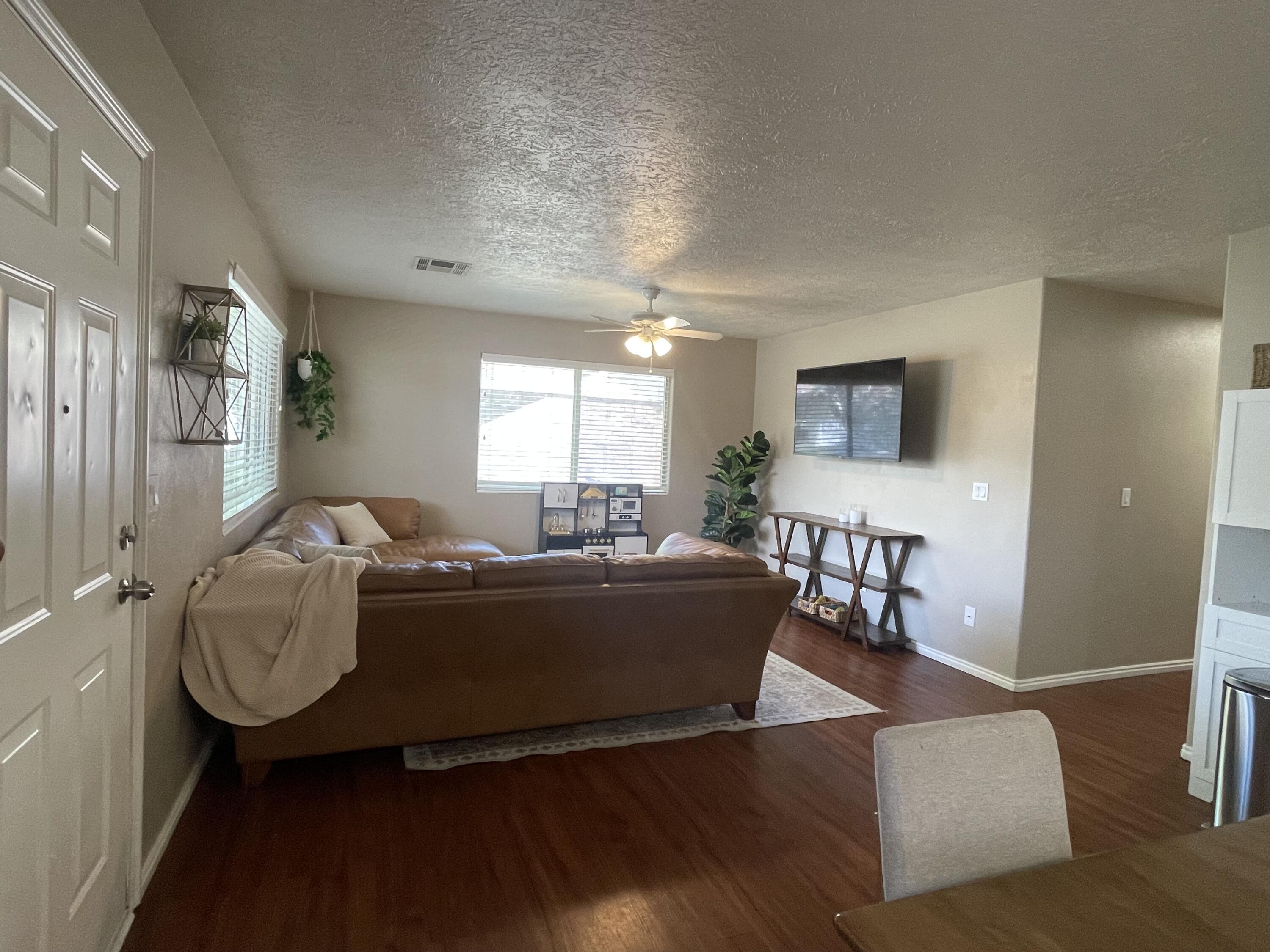 CREEKSIDE HOMES - Residential