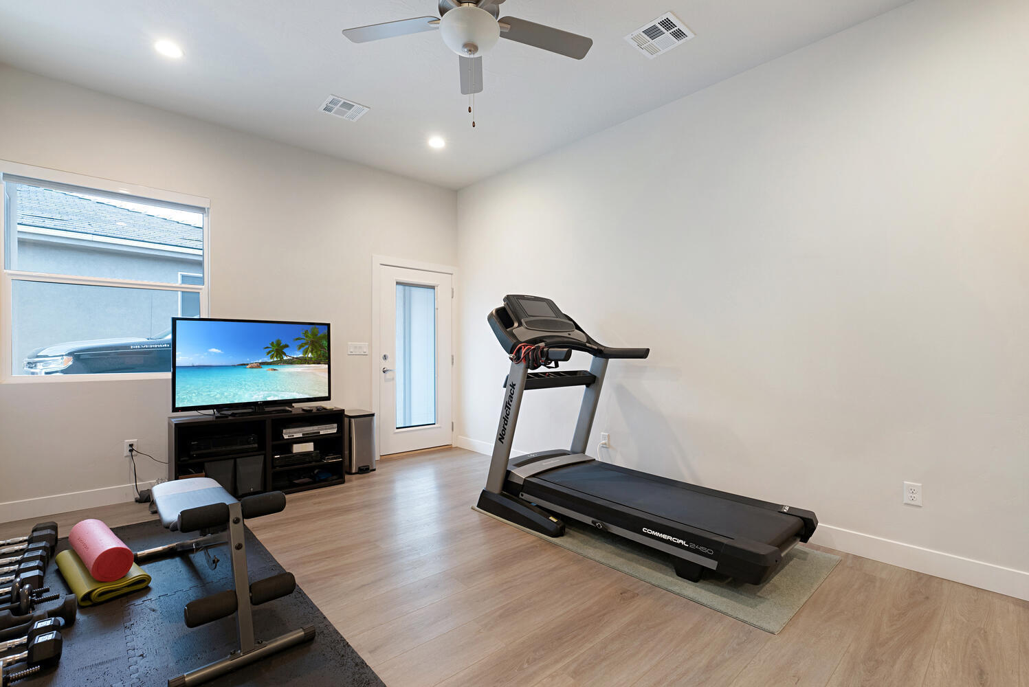 DESERT CLIFFS - Residential