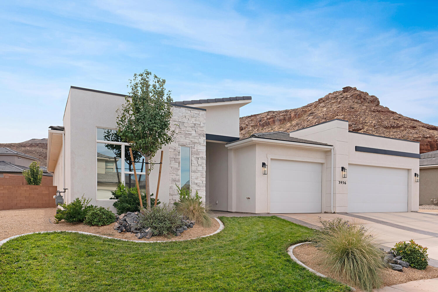 DESERT CLIFFS - Residential