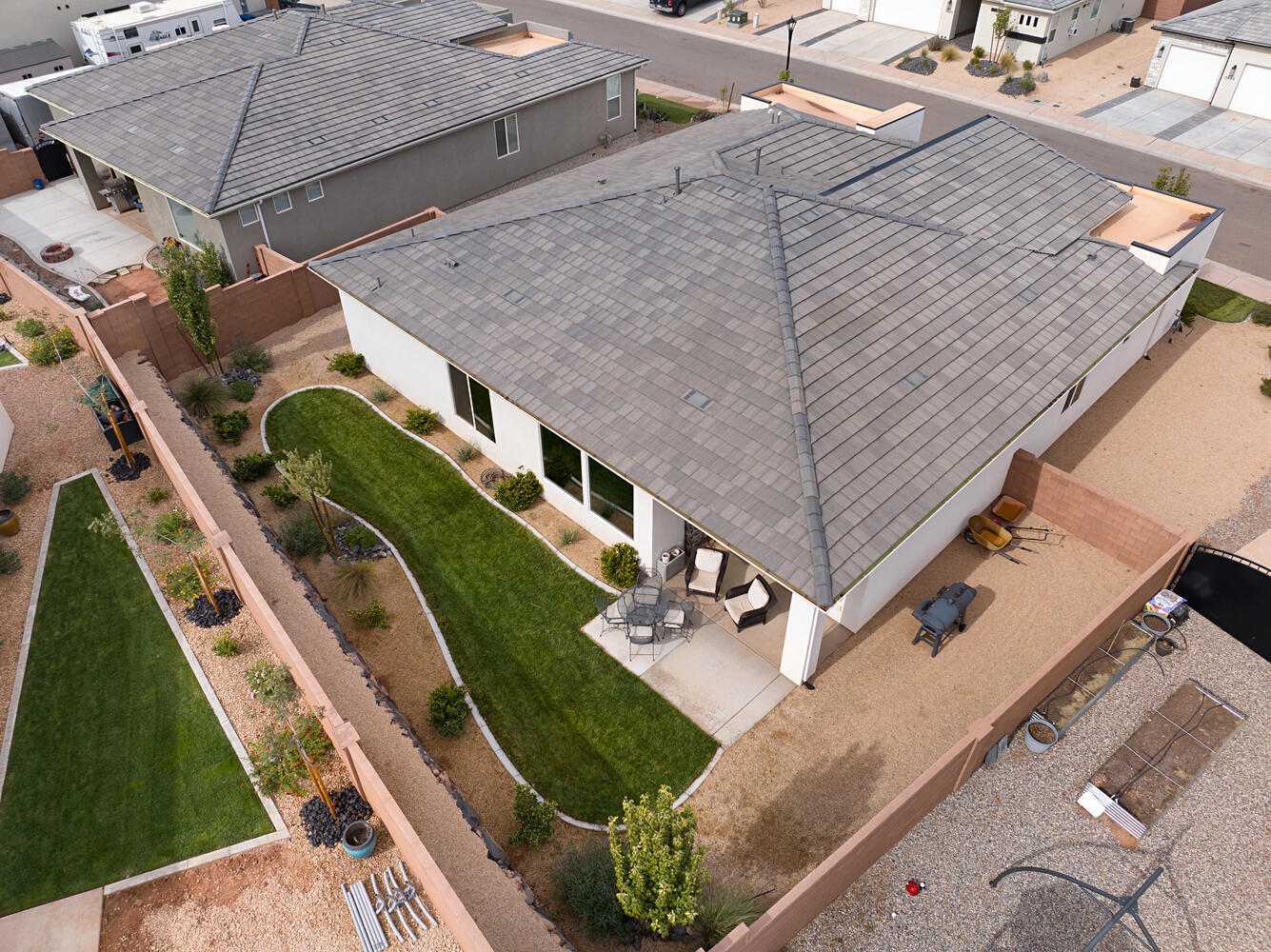 DESERT CLIFFS - Residential