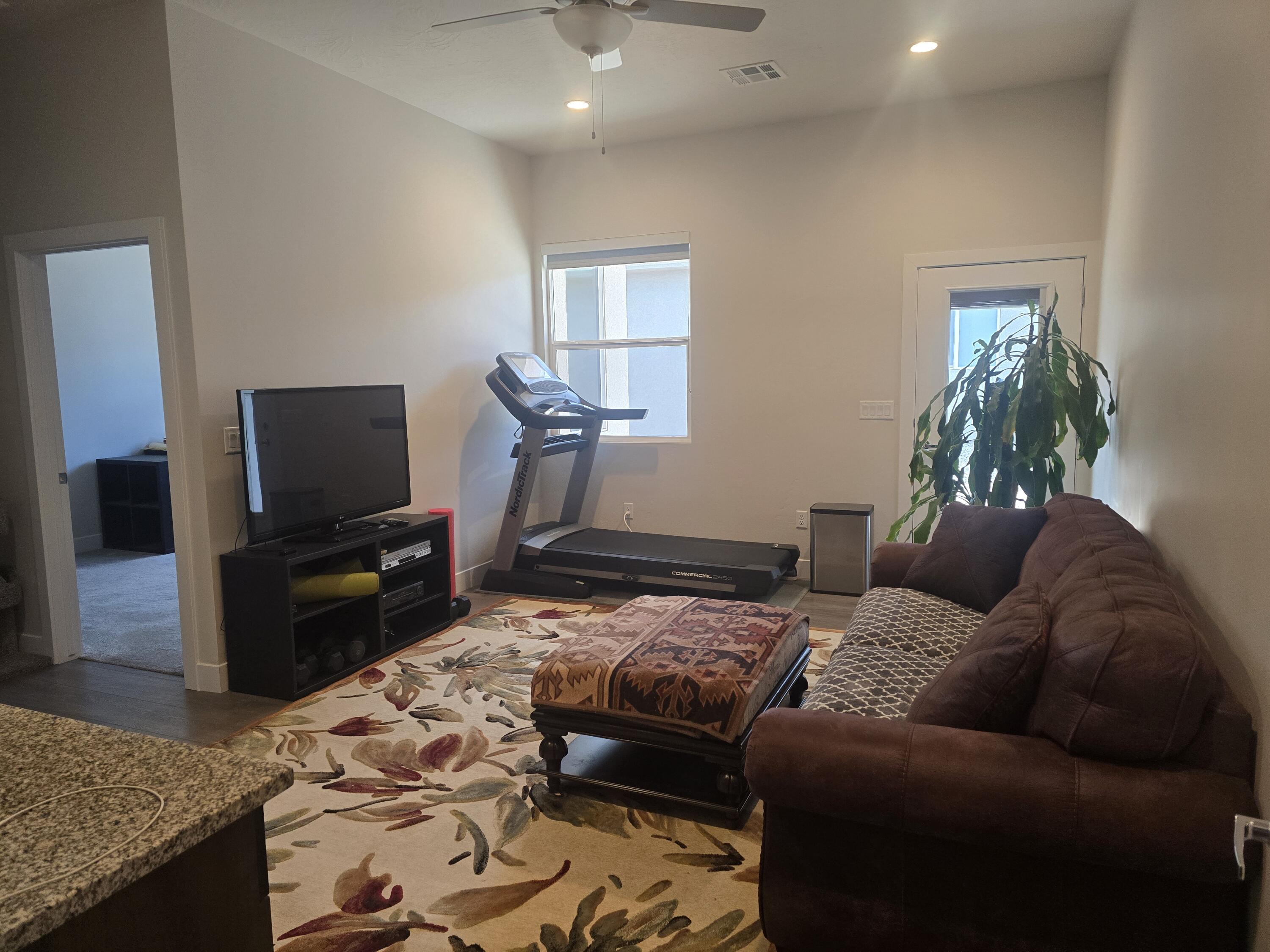 DESERT CLIFFS - Residential