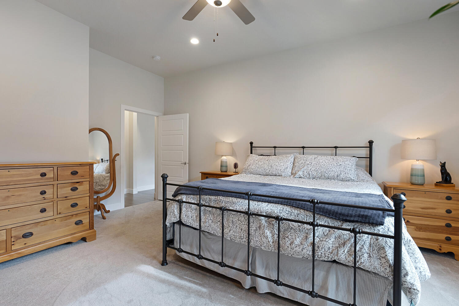 DESERT CLIFFS - Residential