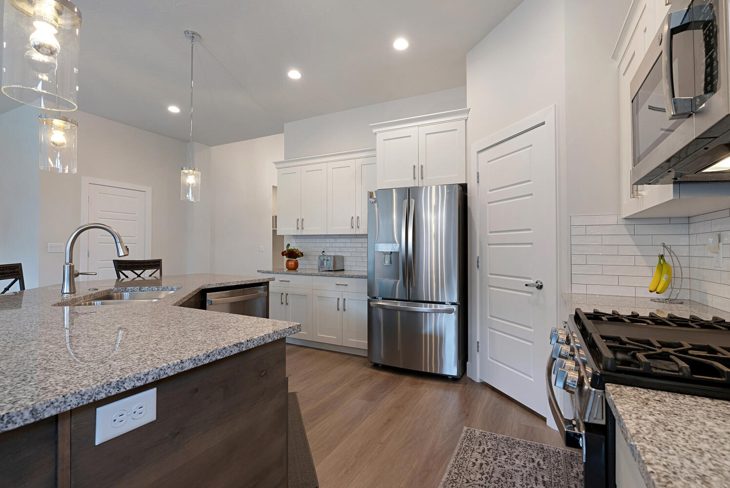 DESERT CLIFFS - Residential