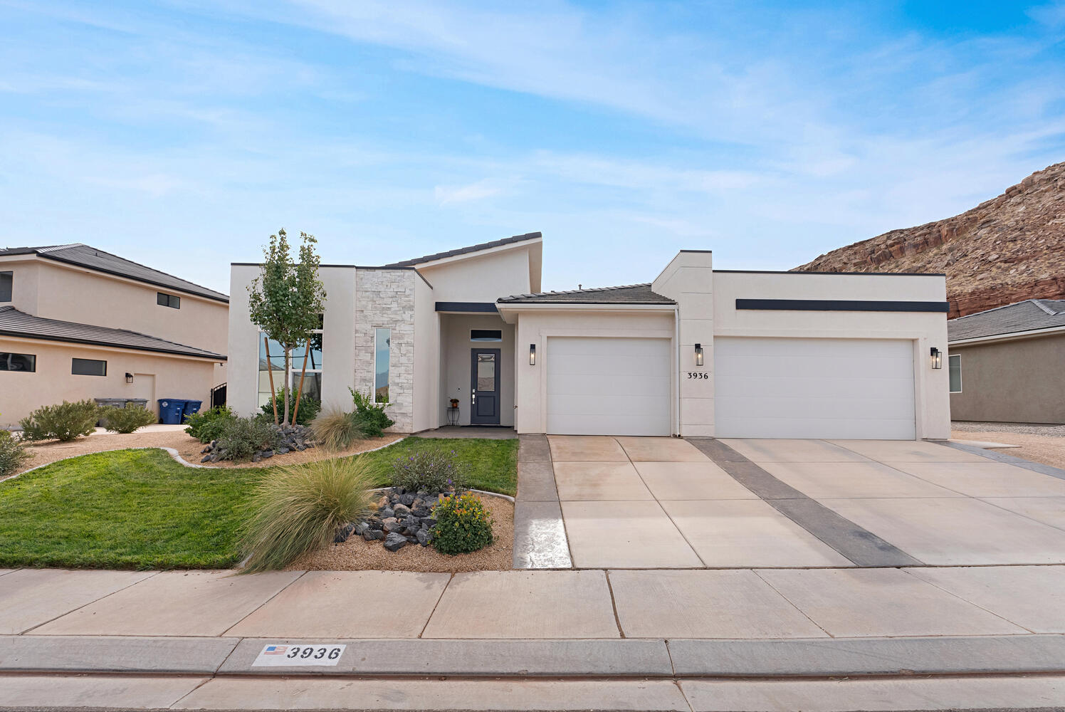 DESERT CLIFFS - Residential