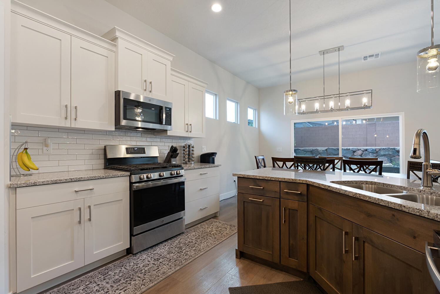 DESERT CLIFFS - Residential