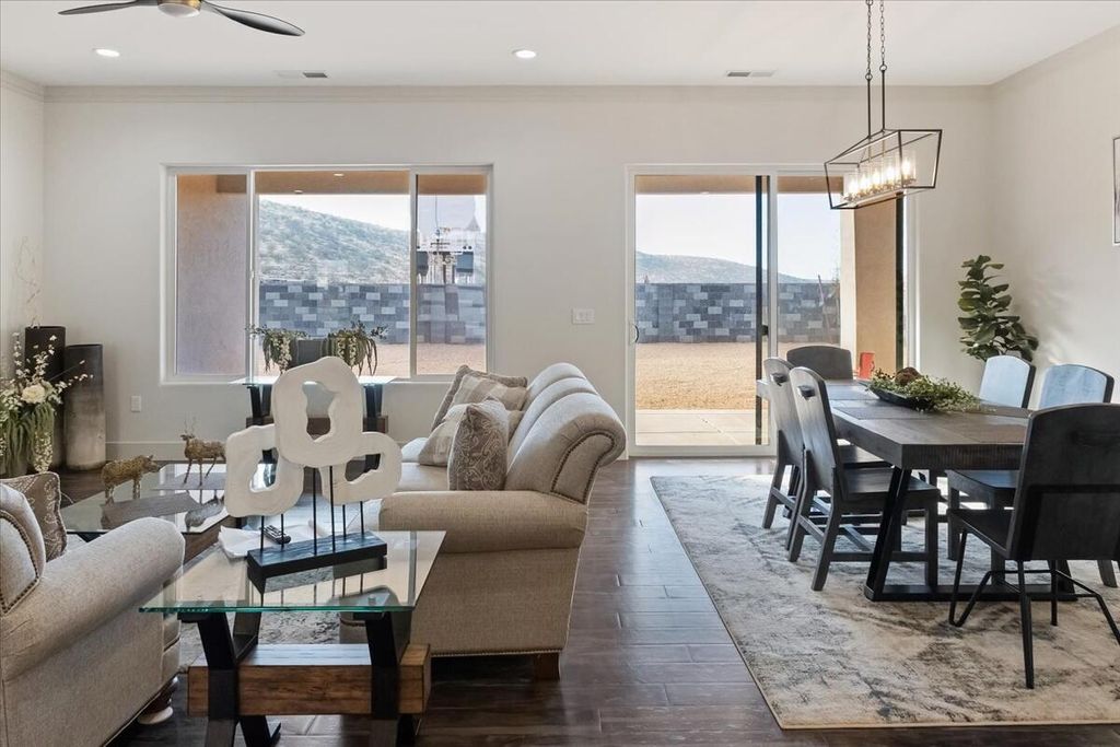 Photo of 2011 W Grand Teton RD, Hurricane, UT 84737 (MLS # 25-266293)