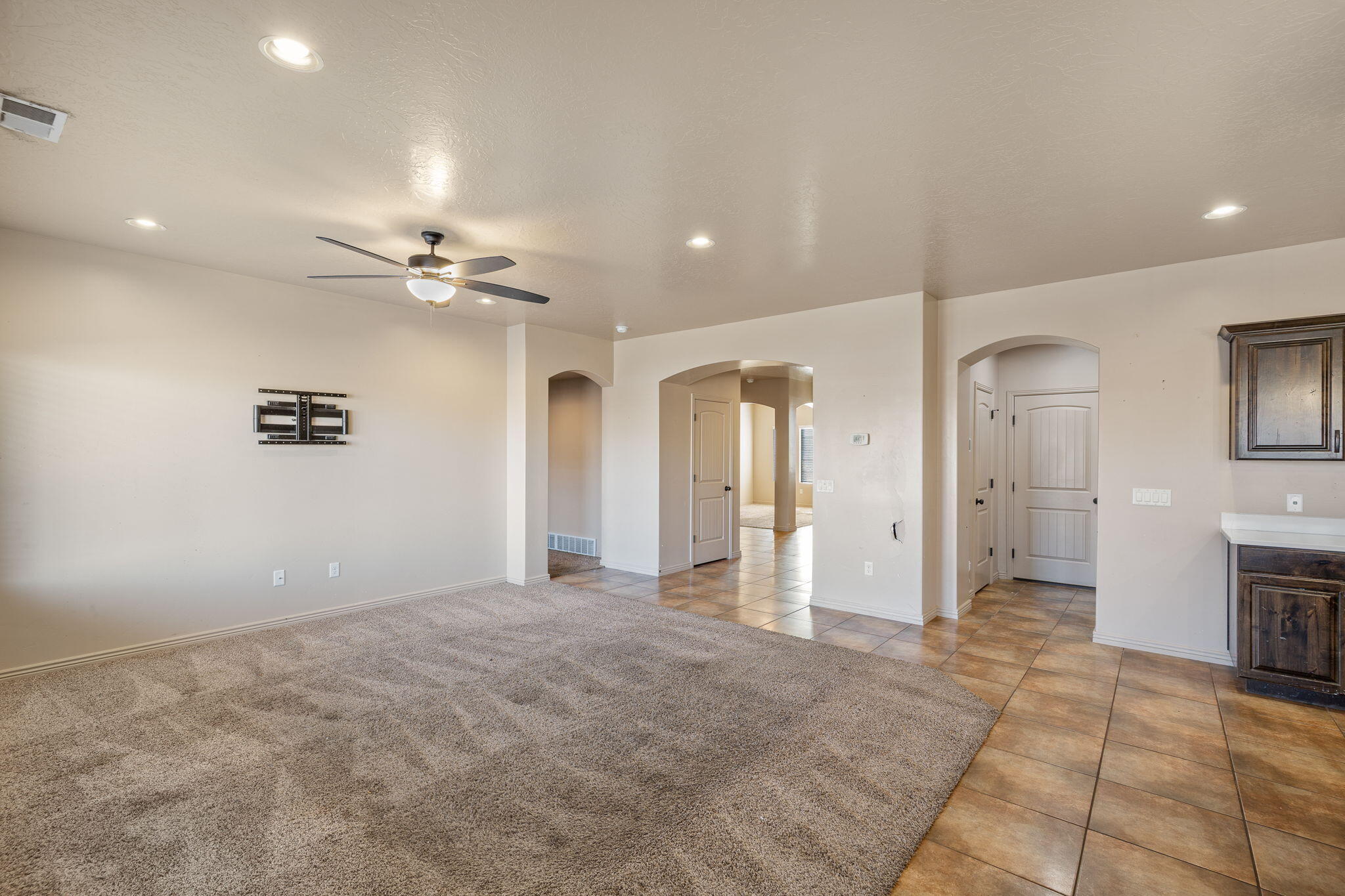 SUN VALLEY ESTATES - Residential