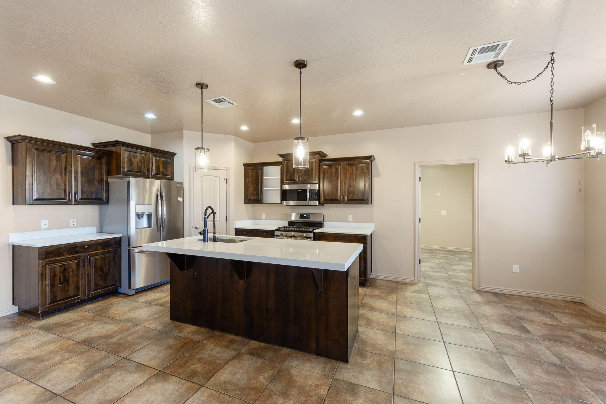 SUN VALLEY ESTATES - Residential