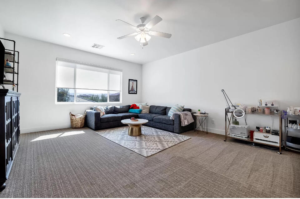 FIELDSTONE - Residential