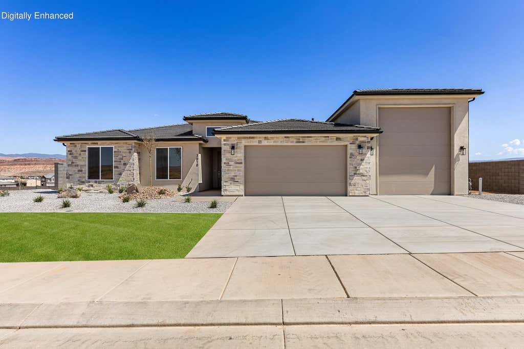 Photo of 3918 W 1570 S, Hurricane, UT 84737 (MLS # 26-273552)