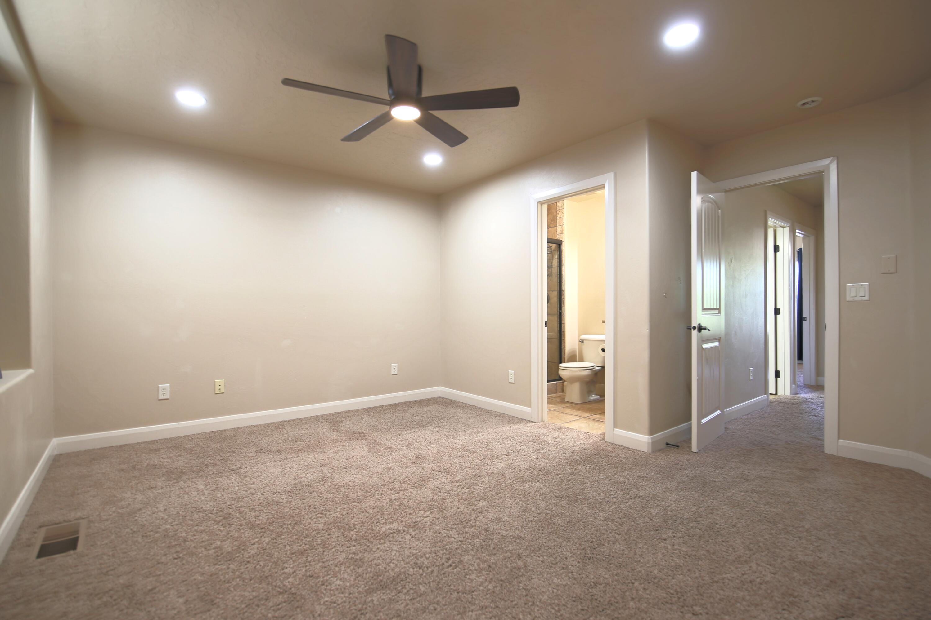 SOUTHGATE TOWNHOMES - Residential