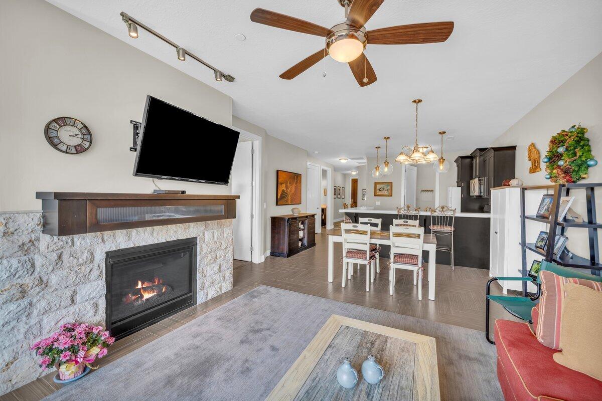 PELICAN HILLS CONDOMINIUMS - Residential