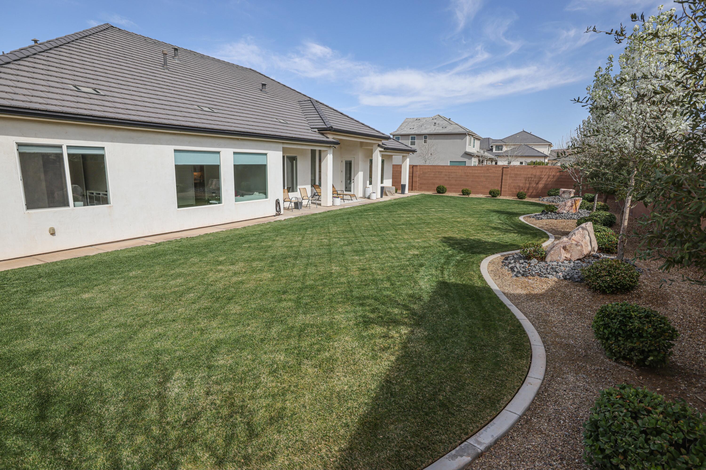 FIELDSTONE - Residential