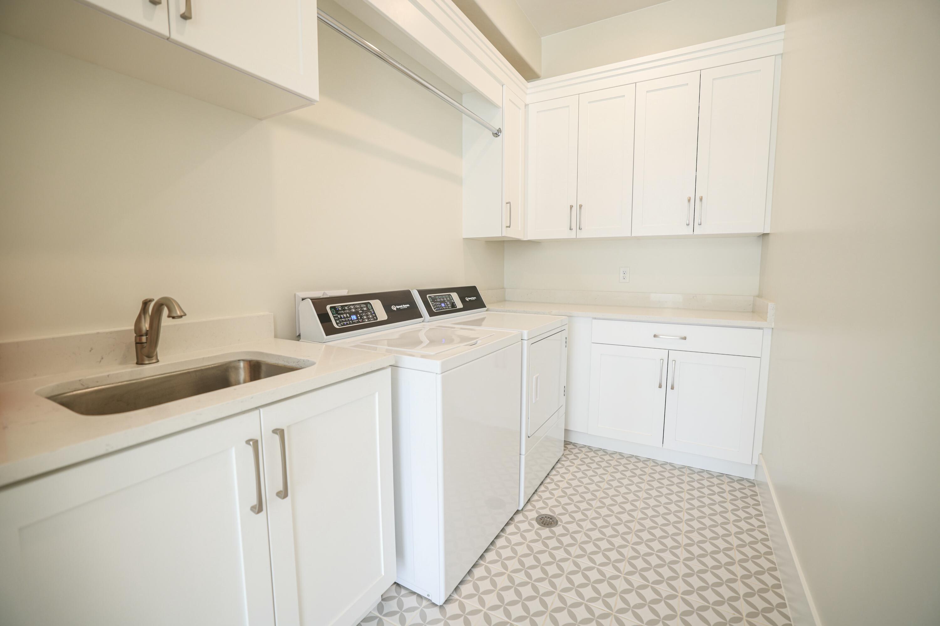 FIELDSTONE - Residential