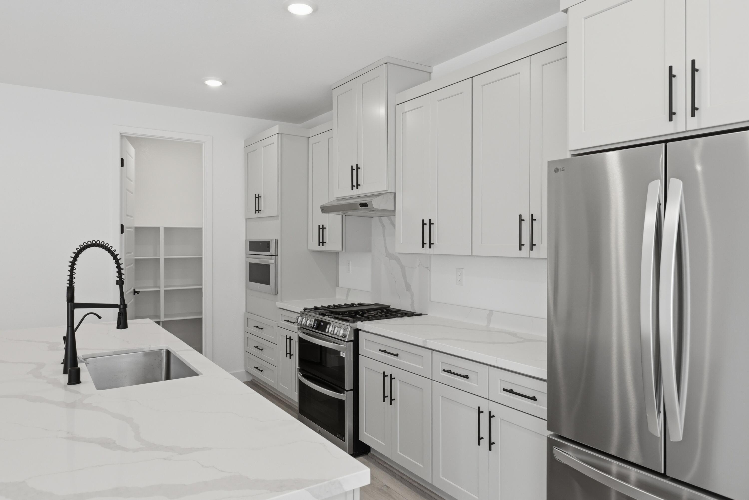 CECITA CREST AT DIVARIO - Residential